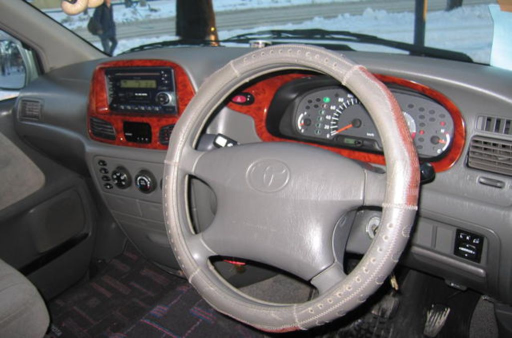 2000 Toyota Lite Ace Noah