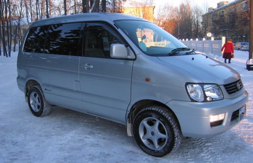 2000 Toyota Lite Ace Noah