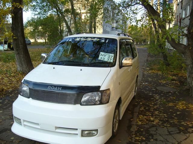 2000 Toyota Lite Ace Noah