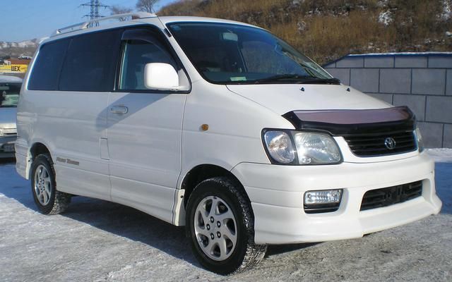 2000 Toyota Lite Ace Noah