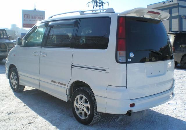 2000 Toyota Lite Ace Noah