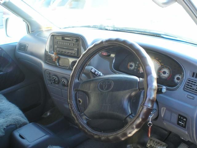 2000 Toyota Lite Ace Noah