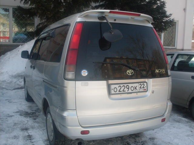 2000 Toyota Lite Ace Noah