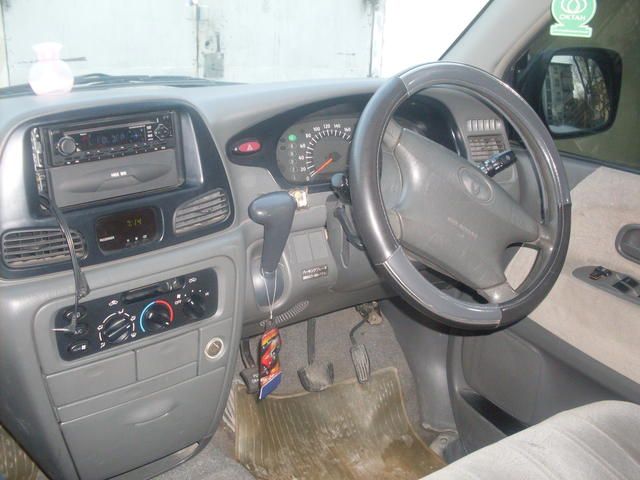 2000 Toyota Lite Ace Noah