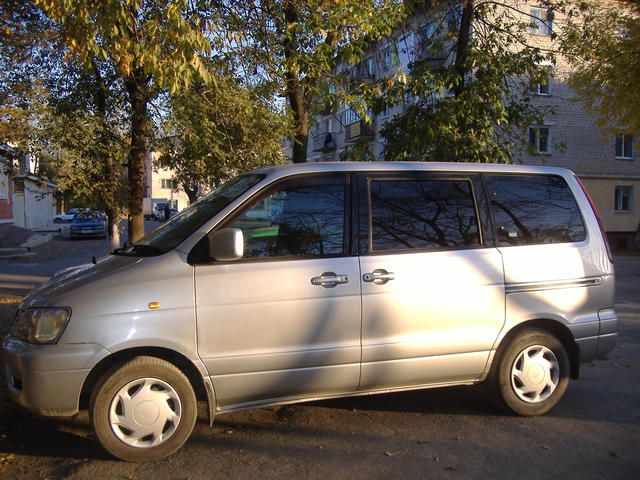 2000 Toyota Lite Ace Noah