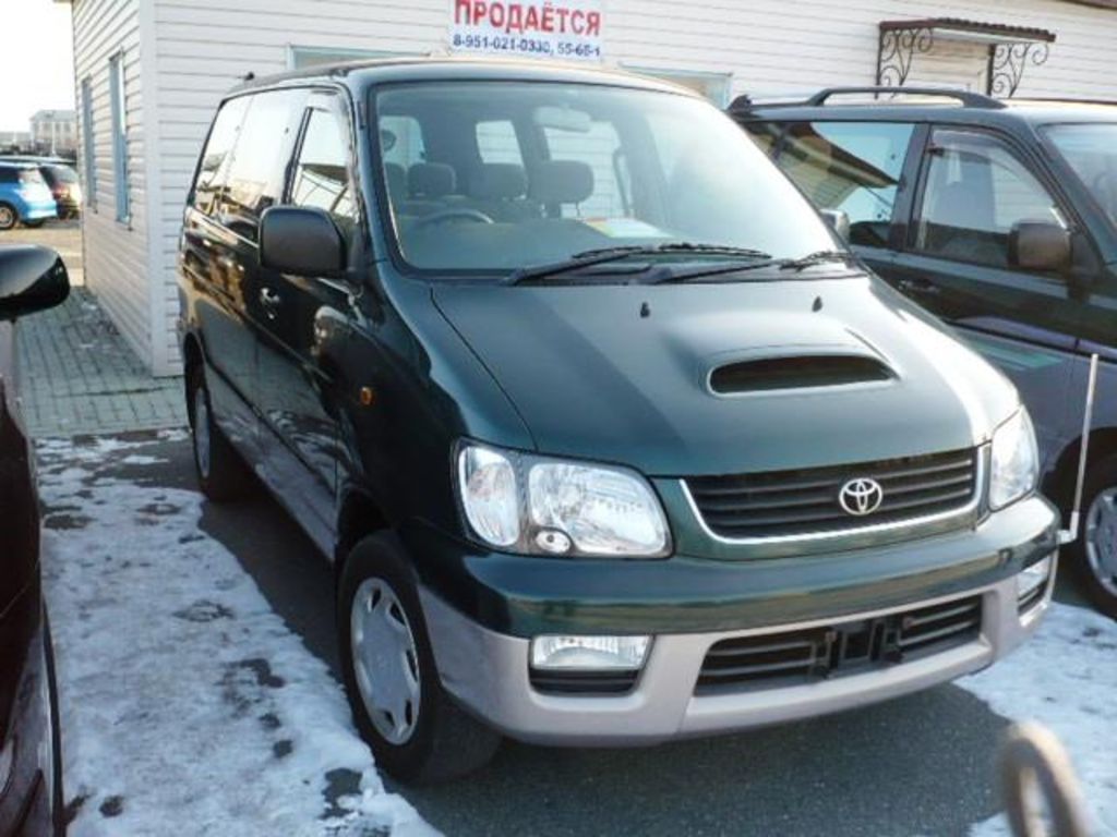 2000 Toyota Lite Ace Noah
