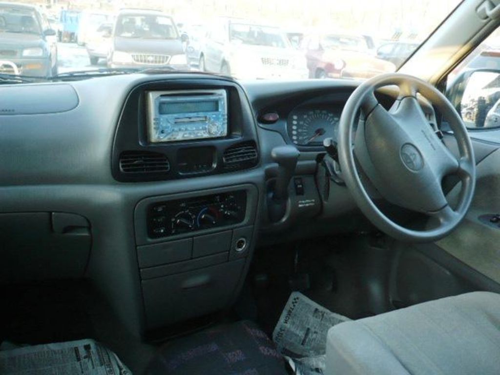2000 Toyota Lite Ace Noah