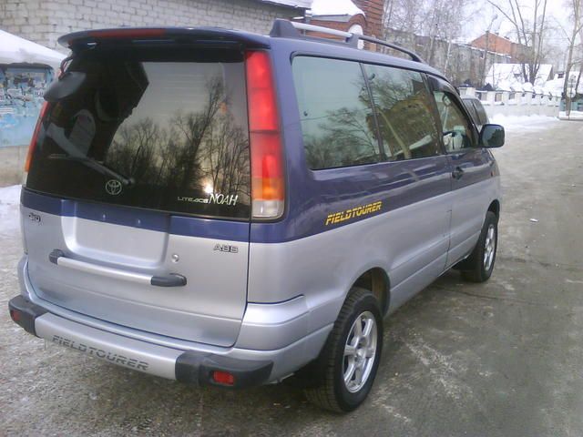 2000 Toyota Lite Ace Noah