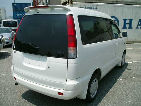 2000 Toyota Lite Ace Noah Pictures