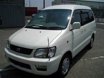 2000 Toyota Lite Ace Noah Pictures