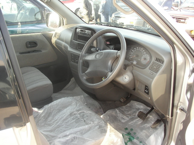 2000 Toyota Lite Ace Noah Pictures