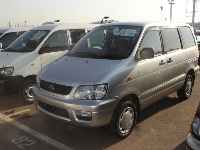 2000 Toyota Lite Ace Noah Photos