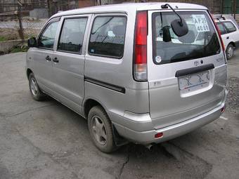 2000 Toyota Lite Ace Noah Pictures