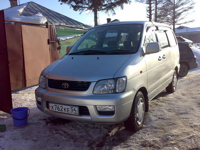 2001 Toyota Lite Ace Noah