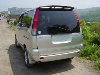 2001 Toyota Lite Ace Noah Photos