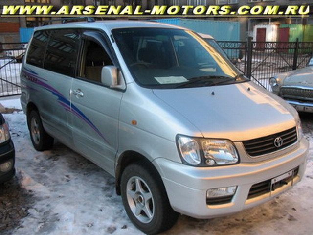 2001 Toyota Lite Ace Noah Photos