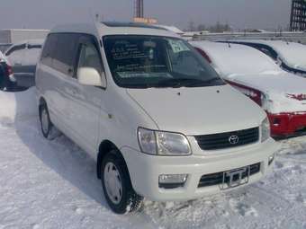 2001 Toyota Lite Ace Noah Photos