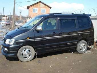 2001 Toyota Lite Ace Noah Pictures