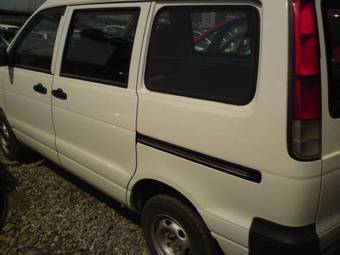 2002 Toyota Lite Ace Noah Pictures