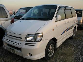 2002 Toyota Lite Ace Noah Photos