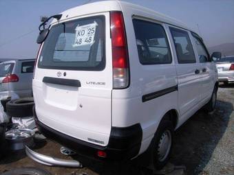 2005 Toyota Lite Ace Noah Photos