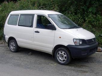 2005 Toyota Lite Ace Noah Photos