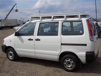 2002 Toyota Lite Ace Van Pics