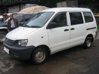 2002 Toyota Lite Ace Van Photos