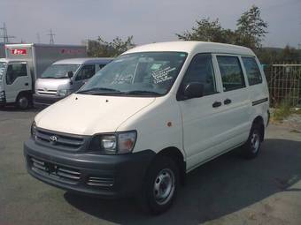 2005 Toyota Lite Ace Van Photos