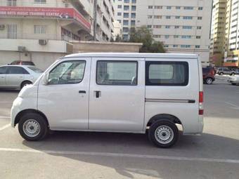 2012 Toyota Lite Ace Van Photos