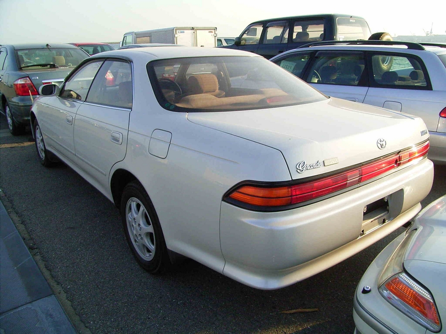 1996 Toyota Mark II Pictures