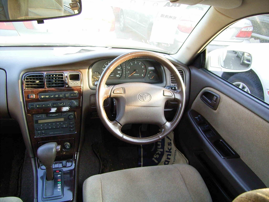 1996 Toyota Mark II Photos