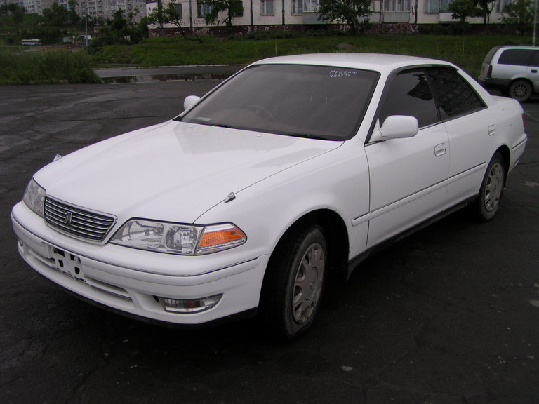 1998 Toyota Mark II Pictures