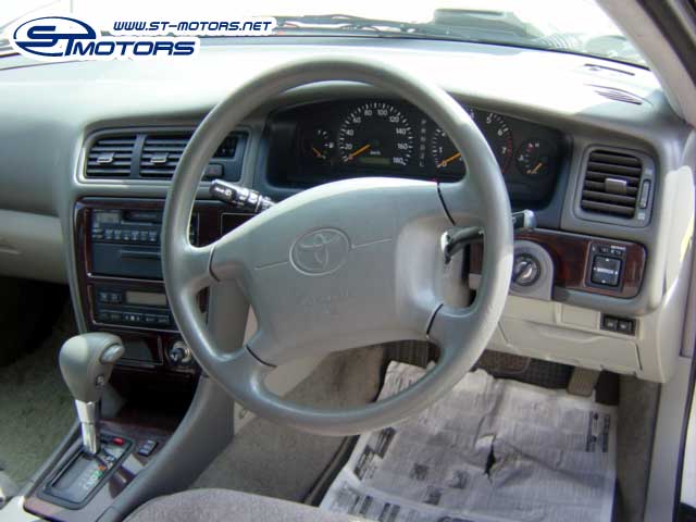 1998 Toyota Mark II Photos