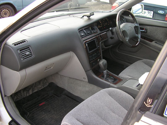 1998 Toyota Mark II Photos