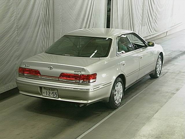 1999 Toyota Mark II Pictures