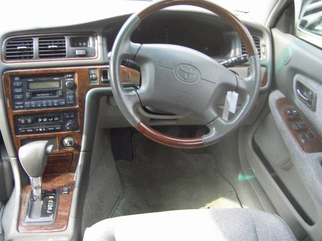 1999 Toyota Mark II Photos