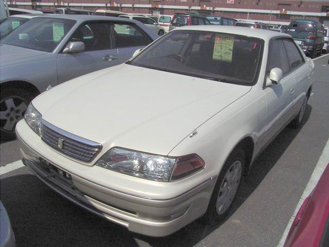 1999 Toyota Mark II Photos