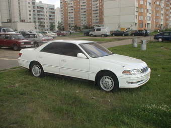 1999 Toyota Mark II Photos