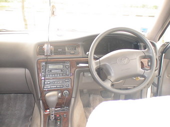 1999 Toyota Mark II Photos