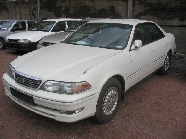 1999 Toyota Mark II Photos