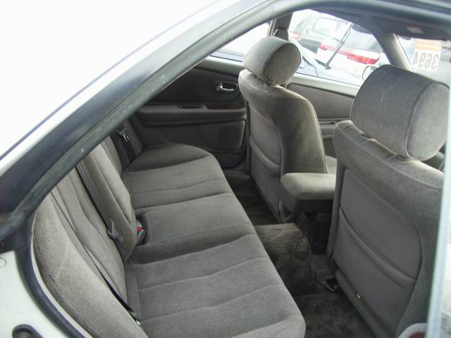 1999 Toyota Mark II Photos