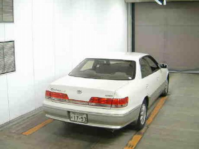 1999 Toyota Mark II Pictures