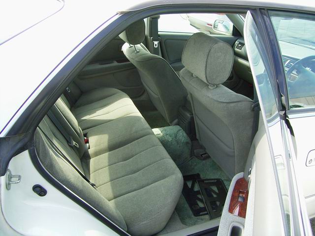 1999 Toyota Mark II Images