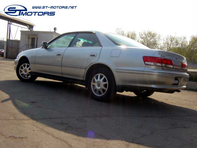 1999 Toyota Mark II Images