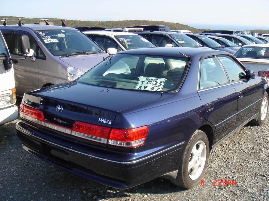 1999 Toyota Mark II Photos