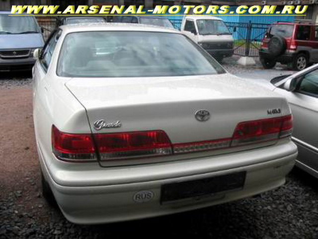 1999 Toyota Mark II Photos