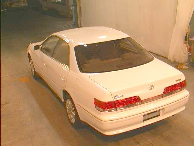 1999 Toyota Mark II Images