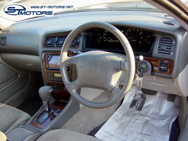 1999 Toyota Mark II Images