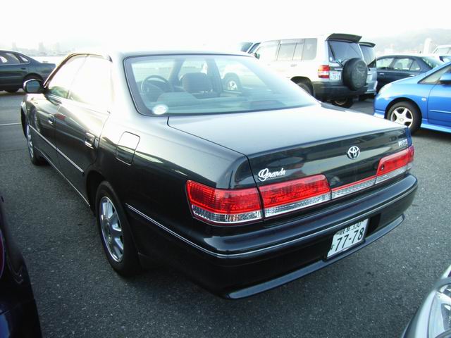 1999 Toyota Mark II Pictures